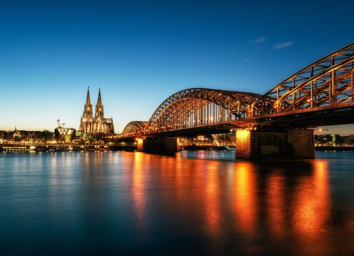 Wo entspringt der Rhein Die Entdeckung des Ursprungs des Flusses