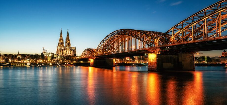 Wo entspringt der Rhein Die Entdeckung des Ursprungs des Flusses